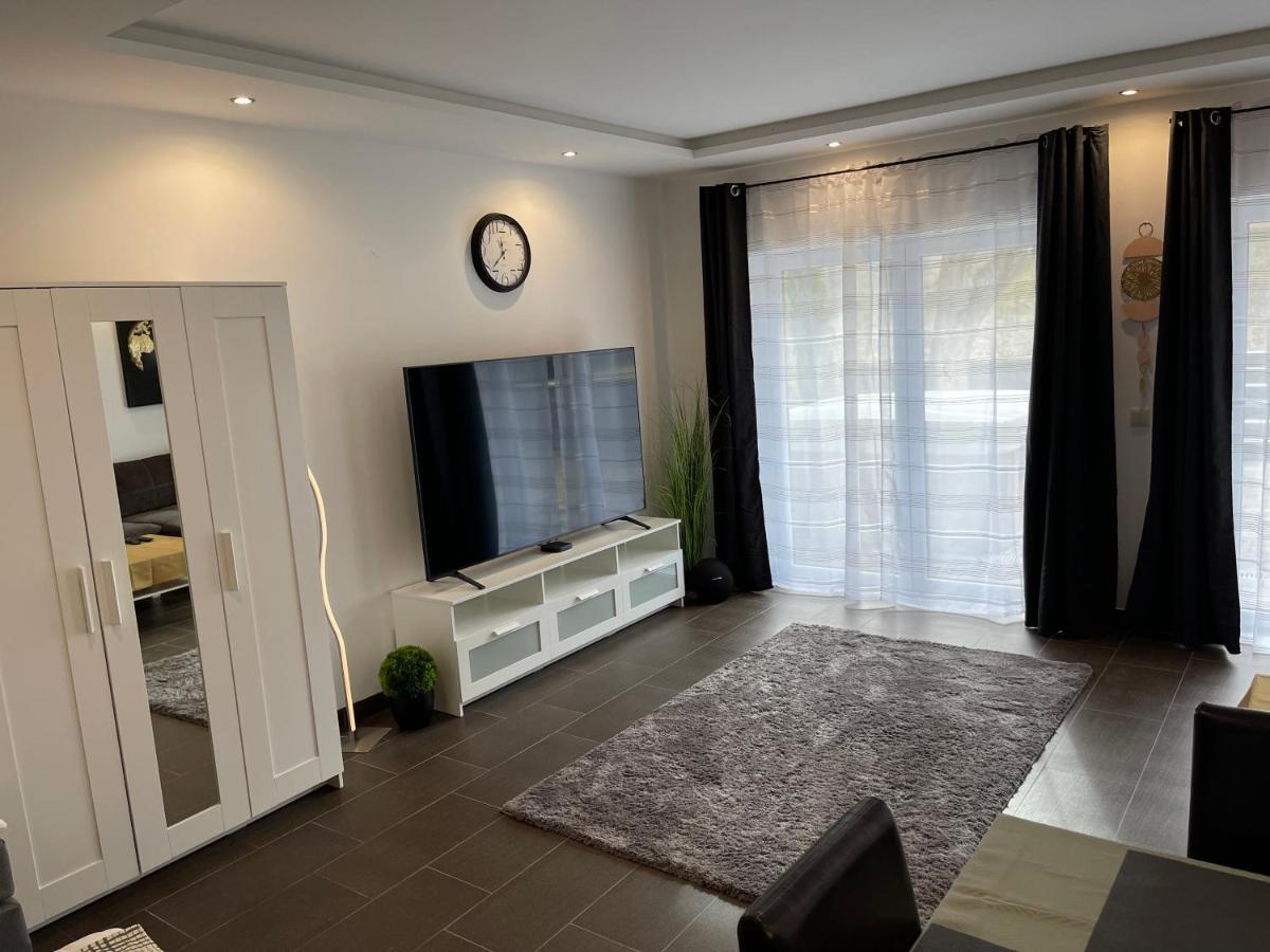 Malibu Apartman & Jacuzzi ミシュコルツ エクステリア 写真