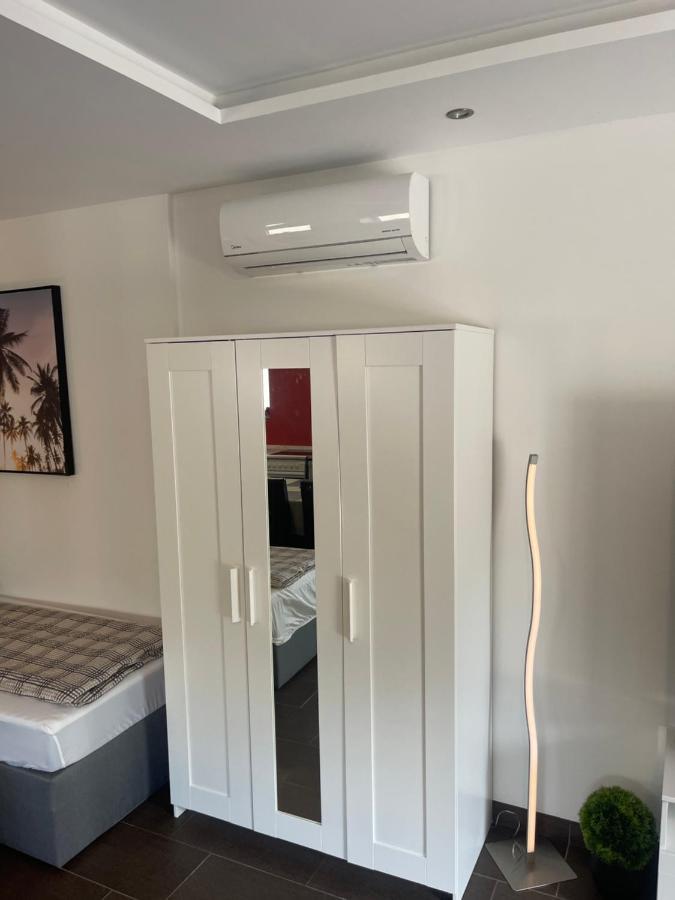 Malibu Apartman & Jacuzzi ミシュコルツ エクステリア 写真